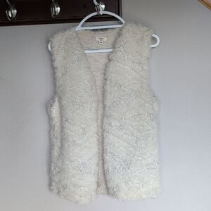 Dylan Cream Faux Fur Knit Vest Size Medium